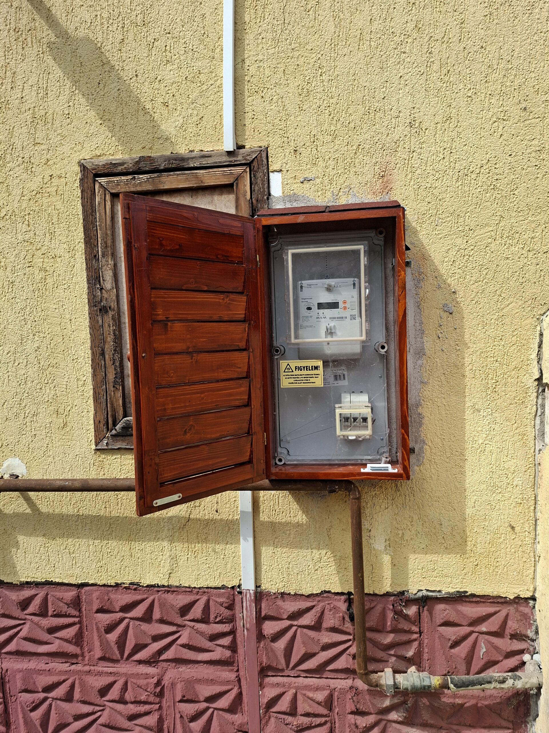 Egyedi villanyóra takaró szekrény Szeged